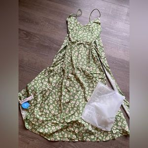 Cupshe size Large tie in the back dress. Never worn tags still on